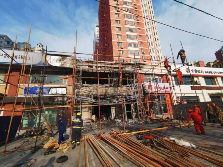 Explosão de gás e fogo posto excluídos em incêndio na China que fez 22 mortos