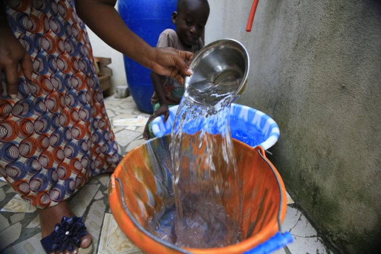 Preço da água em Moçambique vai baixar a partir de junho