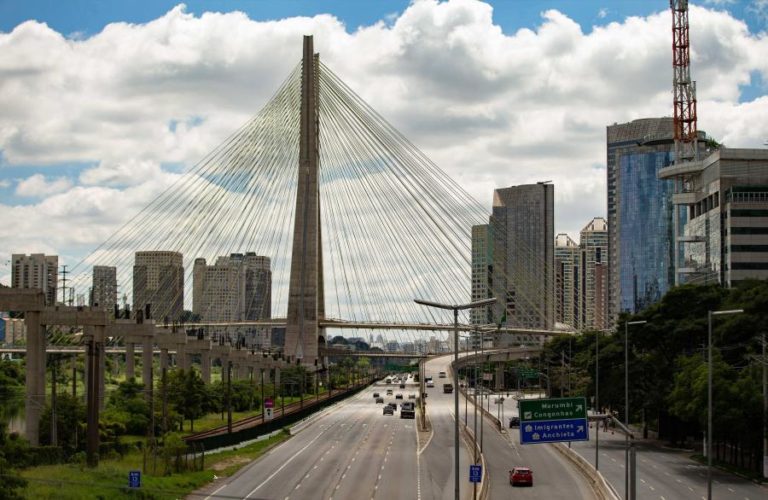 Maior cidade do Brasil acolhe 24 horas de literatura com curadoria portuguesa