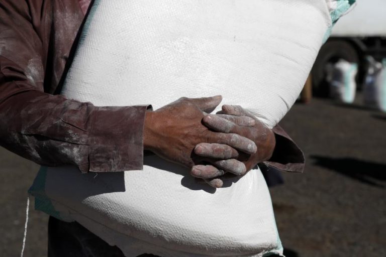 Empresários angolanos aplaudem suspensão de importações para fomentar produção interna