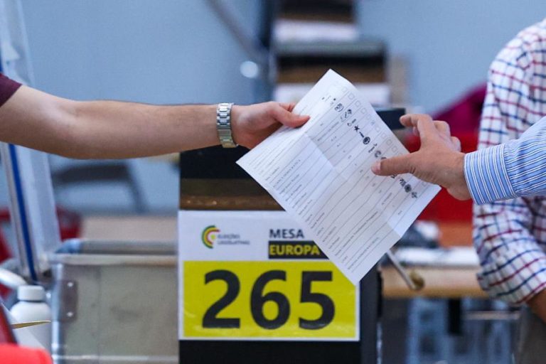 Votos dos emigrantes portugueses começam hoje a ser contados