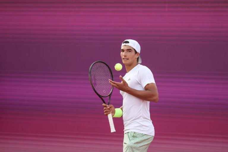 Henrique Rocha conquista no ‘qualifying’ primeira vitória em Roland Garros