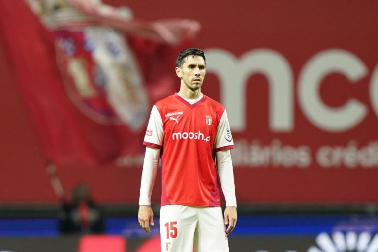 Paulo Oliveira renova contrato pelo Sporting de Braga até 2025/26