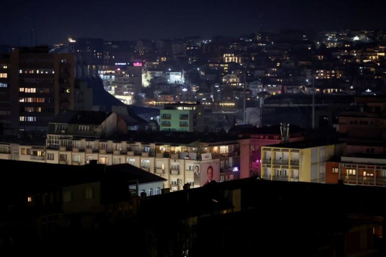 Partidos no Kosovo falham tentativa de formar novo Parlamento