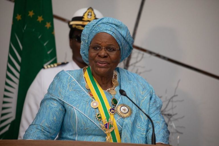 Presidente da Namíbia chega hoje a Angola para visita de dois dias