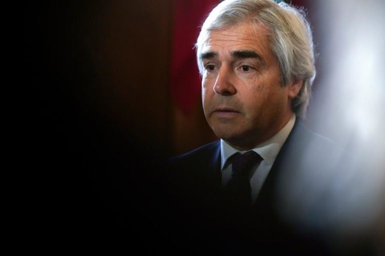 Presidente do CDS pede aos portugueses que votem para Portugal conseguir estabilidade