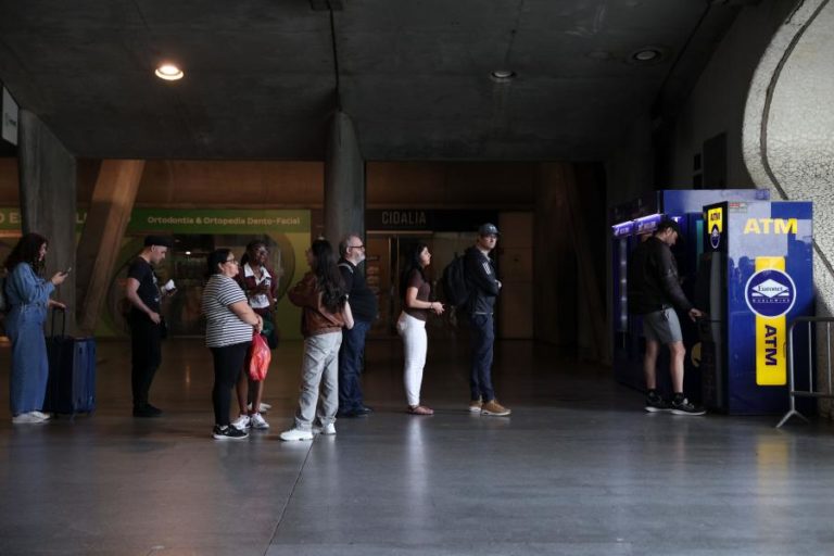 Atividade económica com quebra de 15% no dia do ‘Apagão’