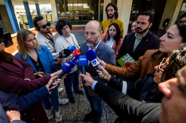 Livre diz que maioria entre AD e IL é para ir além da `troika´