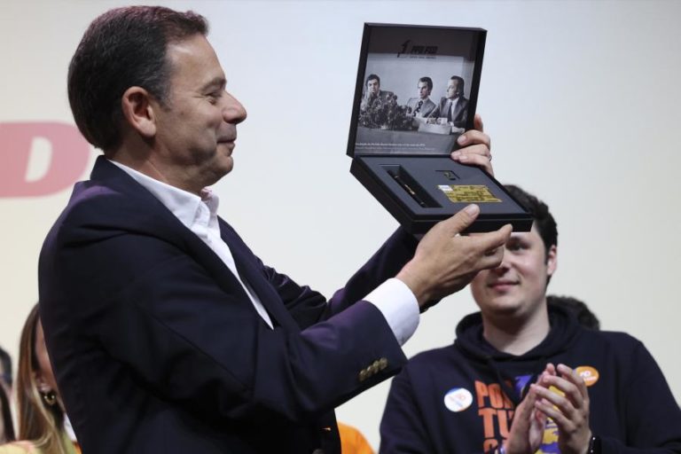 Montenegro salienta PSD reformista e da livre iniciativa contra negativismo da oposição