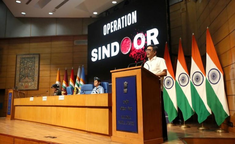 Escala do conflito aumenta entre Índia e Paquistão em Caxemira