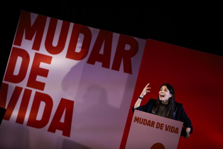 Mortágua critica “economia que vai bem” mas paga “salários de miséria”