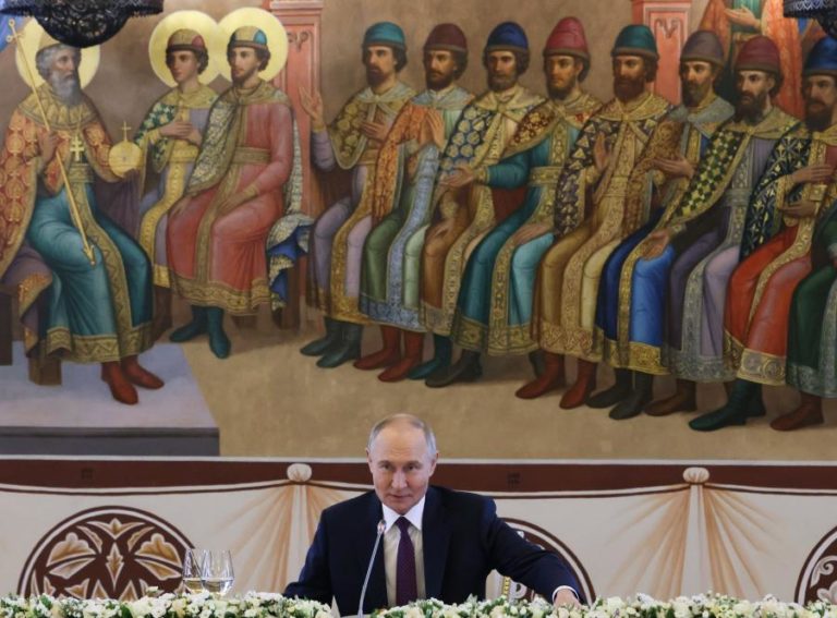 Putin certo que “diálogo construtivo” vai continuar com Leão XIV