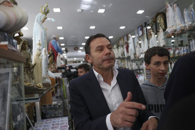 Montenegro em Fátima quando começou a sair fumo branco no Vaticano