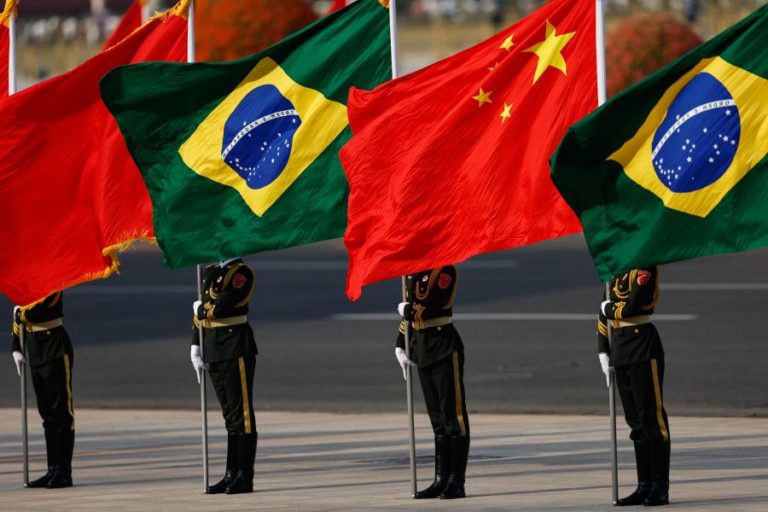 Brasil e quatro países latino-americanos isentos de visto de entrada na China