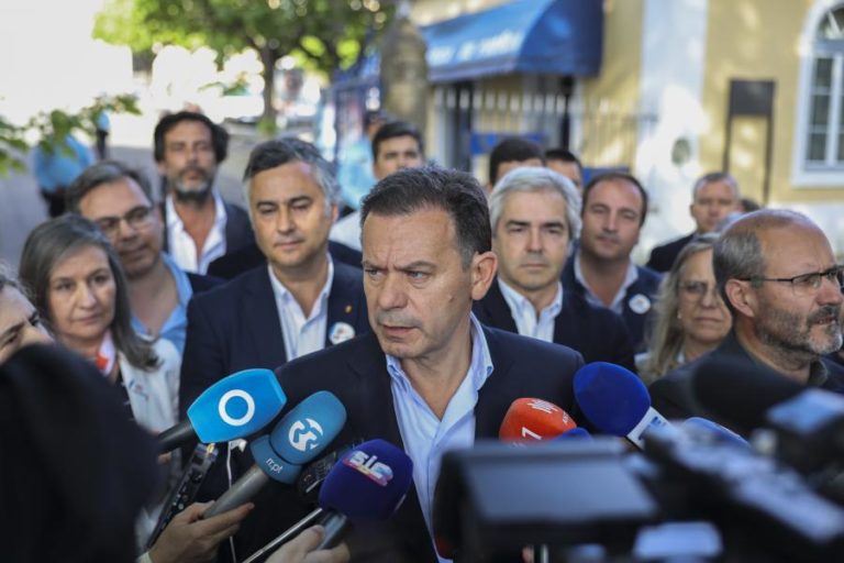 Montenegro promete polícia mais próxima com mais meios e maior autoridade