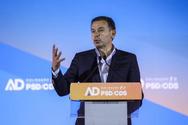 Montenegro bipolariza e diz que escolha é entre maioria que constrói ou maioria que destrói