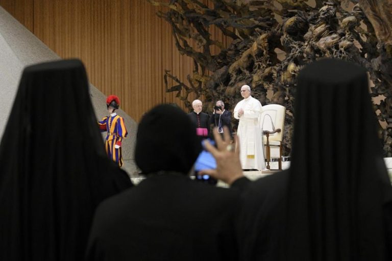 Papa Leão XIV recebeu chefe da Igreja Greco-Católica de Kiev