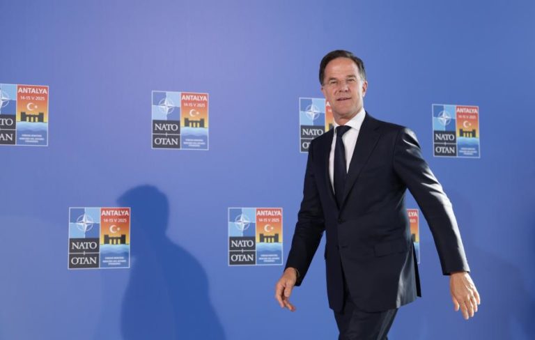 Secretário-geral da NATO diz que cabe à Rússia os “próximos passos” para paz com Ucrânia