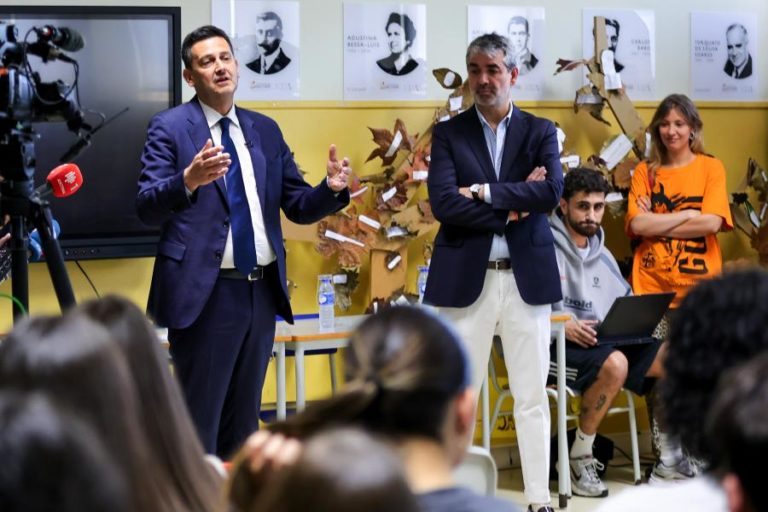 Rui Rocha compromete-se com “governação de quatro anos com a IL”