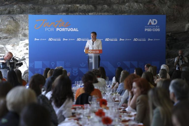 Montenegro pede voto de confiança e afirma que agora é hora de rematar e fazer golo