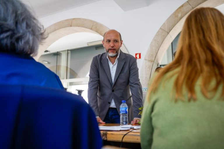 Líder do Livre apela para o voto, porque é um gesto simples que pode mudar o país