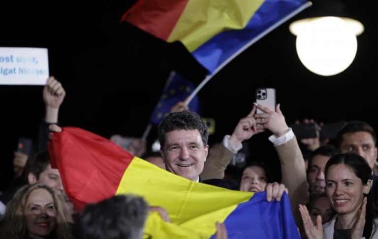 Europeísta Nicusor Dan declarado Presidente da Roménia eleito pelo Constitucional
