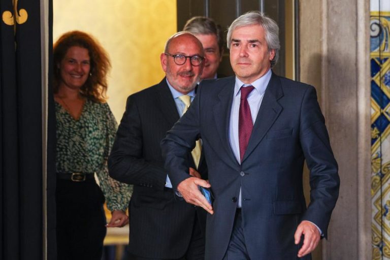 Nuno Melo diz estar habituado a ver “grandes parangonas” em jornais a acabar em “coisa nenhuma”