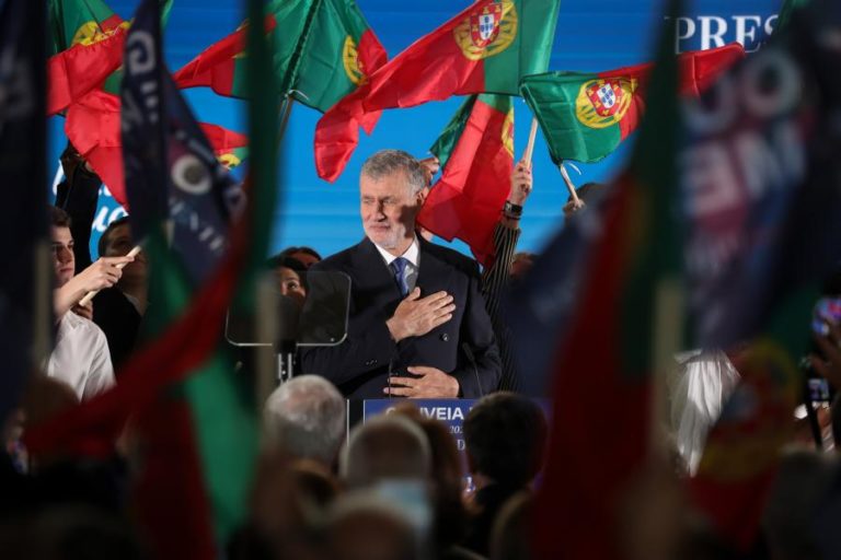 Portugal precisa de Presidente diferente, estável e confiável