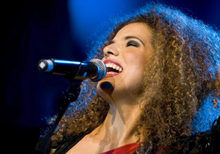 Vanessa da Mata e James Morrison atuam em julho no Douro & Porto Wine Festival 