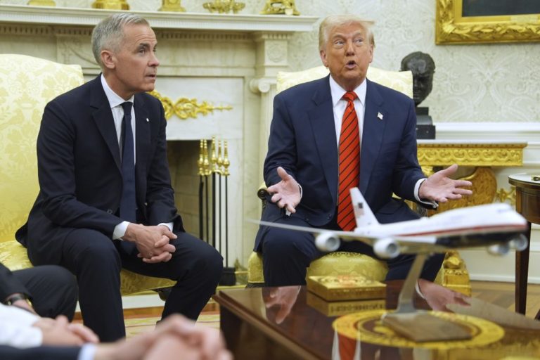 Canadá “não está à venda”, diz Carney a Trump na Casa Branca