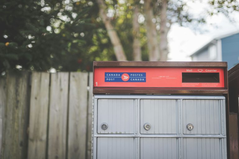 Trabalhadores da Canada Post fazem greve às horas extra