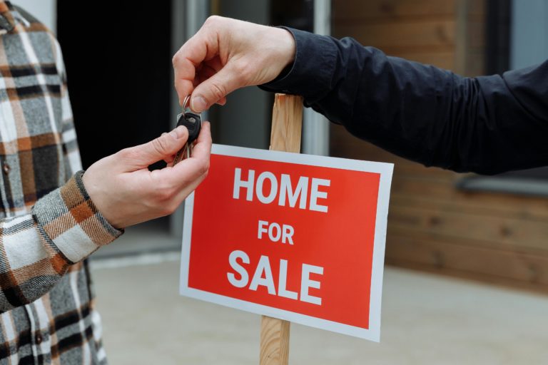 Venda de casas cai mais de 23% na GTA em abril