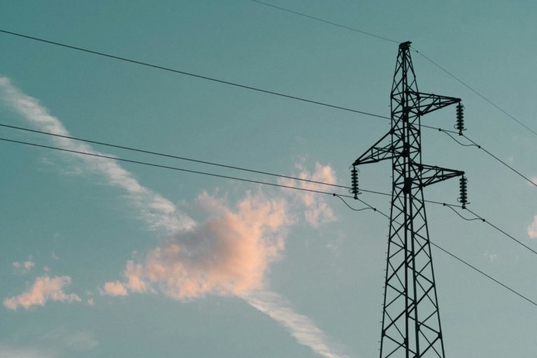 Produção elétrica em Ontário regista aumento de emissões
