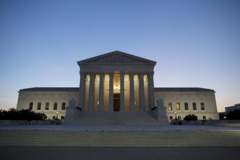 Supremo dos EUA limita poderes de juízes para bloquear decisões do Presidente