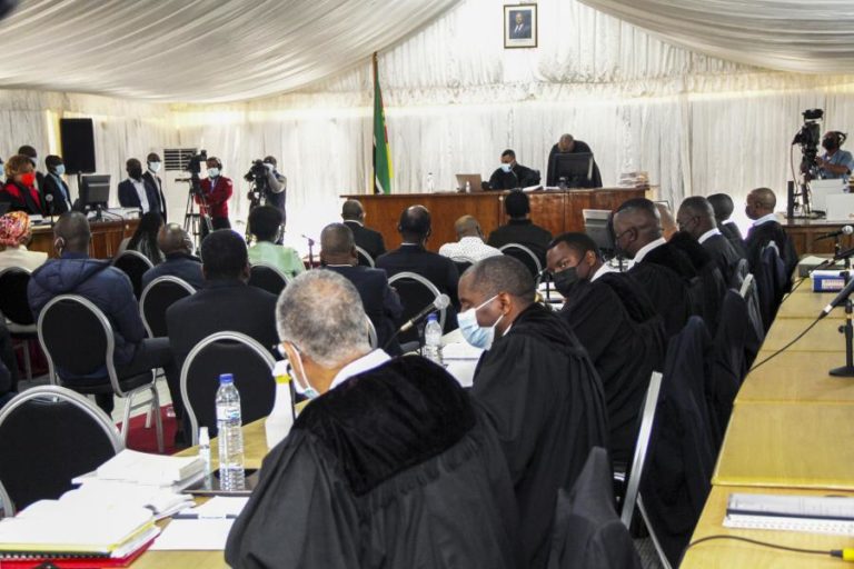 Moçambique/Dívidas: Mulher de antigo dirigente da secreta colocada em liberdade condicional