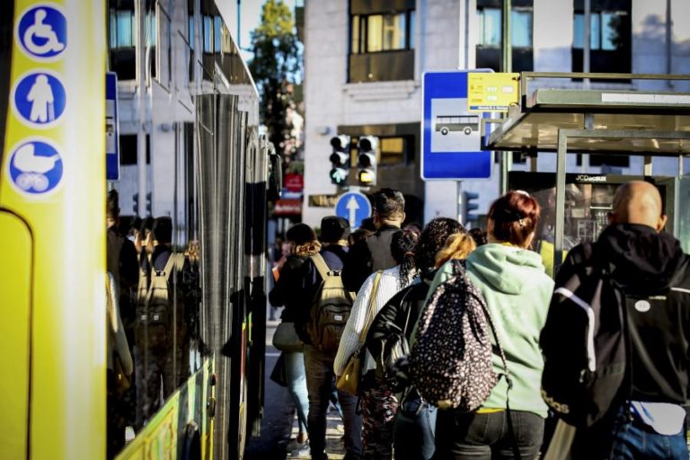 Adesão à greve parcial dos trabalhadores da Carris é significativa