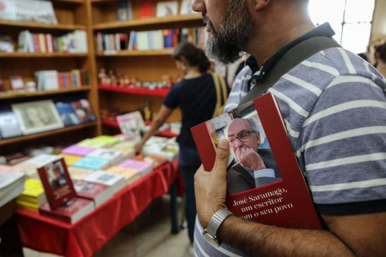 Um filme, uma performance e uma exposição assinalam 15 anos da morte de Saramago