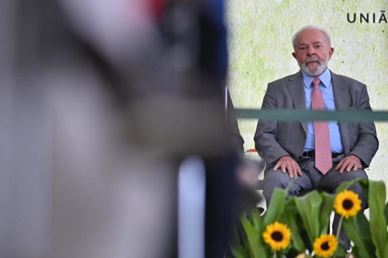 Brasil anuncia aumento da mistura de biocombustíveis como contribuição para o clima