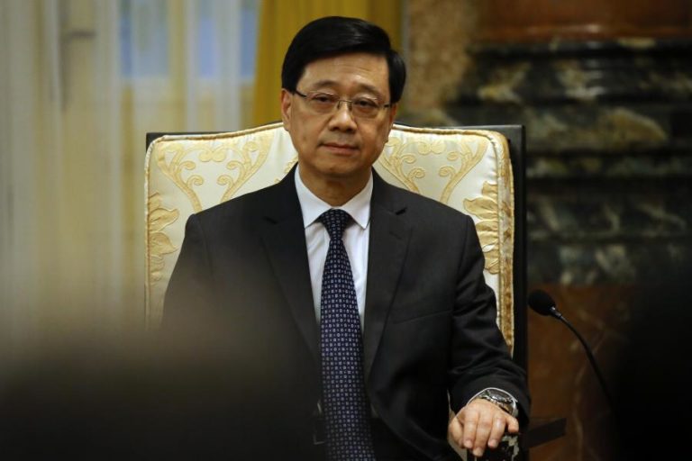 Hong Kong vai manter ligação da moeda local ao dólar norte-americano