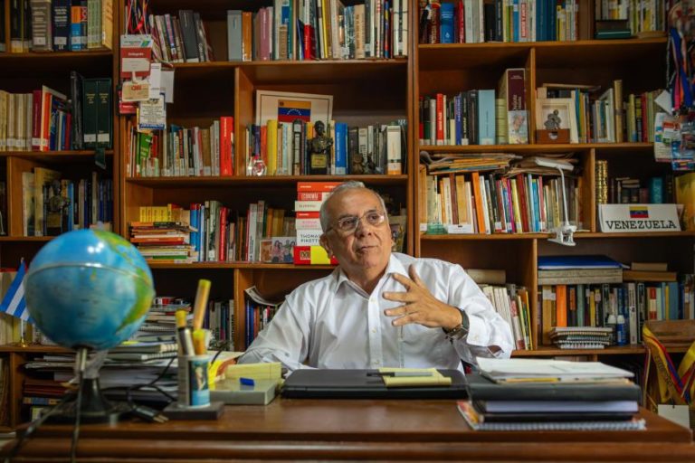 Familiares denunciam detenção de ex-ministro da Economia e Finanças na Venezuela