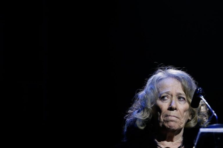 Maria do Céu Guerra diz que é preciso fazer respeitar a Constituição