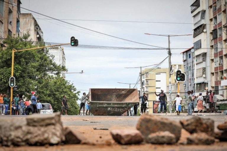 Capturados pelo menos metade dos reclusos evadidos nos protestos em Moçambique