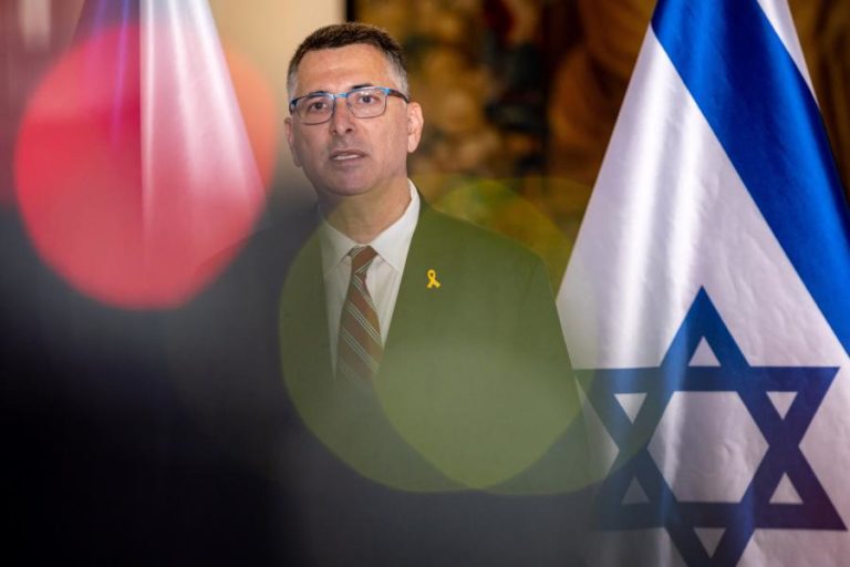 Telavive recusa negociar com Teerão e vai continuar ofensiva