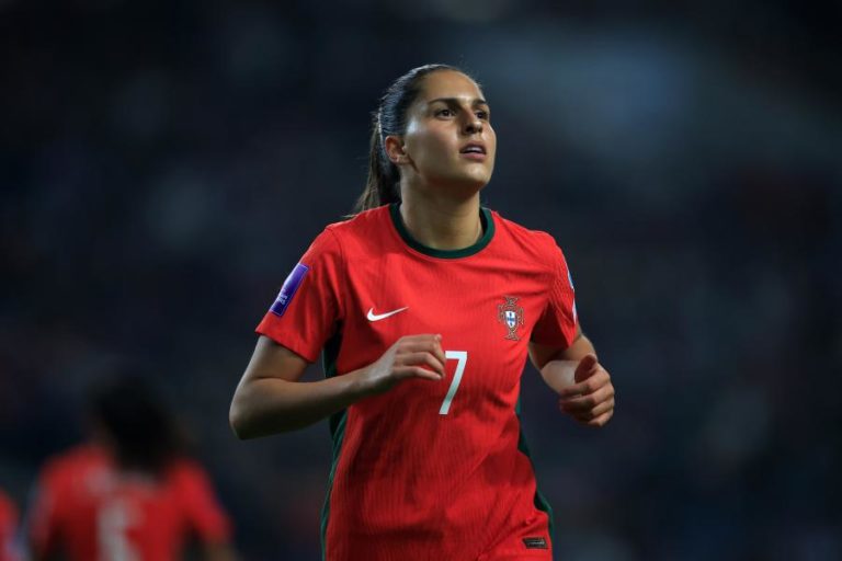 Kika Nazareth nas 27 pré-eleitas de Portugal para o Europeu feminino