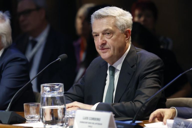 ACNUR elimina 3.500 postos de trabalho por corte de fundos