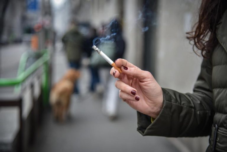 OMS vê progresso na luta contra o tabaco apesar da interferência da indústria