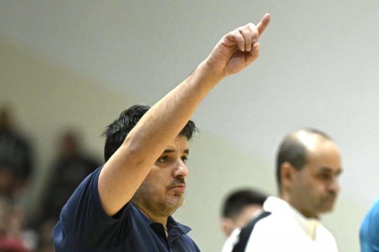 Sporting renova por mais cinco épocas com treinador de futsal Nuno Dias