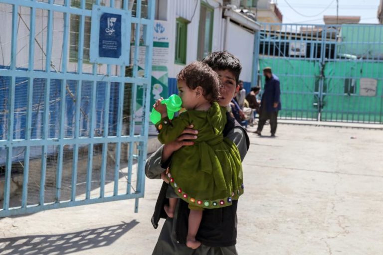 Conflito afeta Afeganistão e um em cada cinco afegãos passa fome