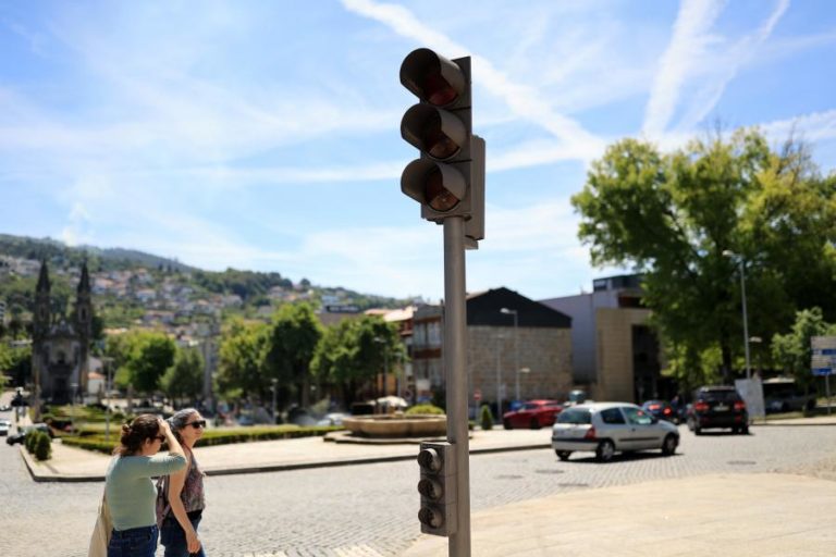 Eurodeputados defendem plano para reforçar a rede elétrica da UE