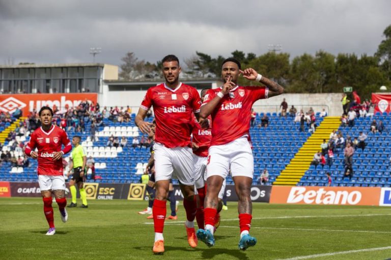 Santa Clara defronta croatas do Varazdin na segunda pré-eliminatória da Liga Conferência de futebol